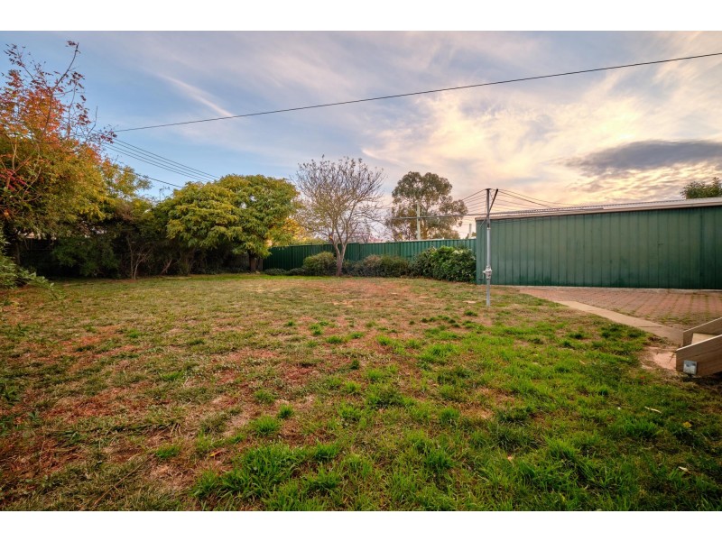4 Mcarthur Place, Latham ACT 2615