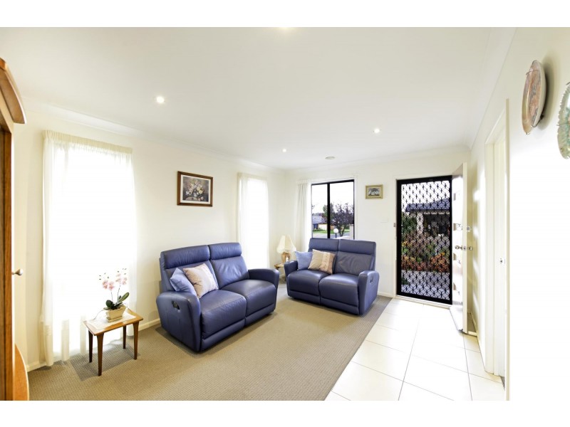 5/48 Siroset Close, Dunlop ACT 2615