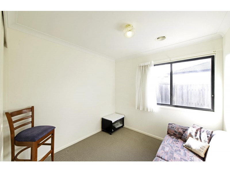 5/48 Siroset Close, Dunlop ACT 2615