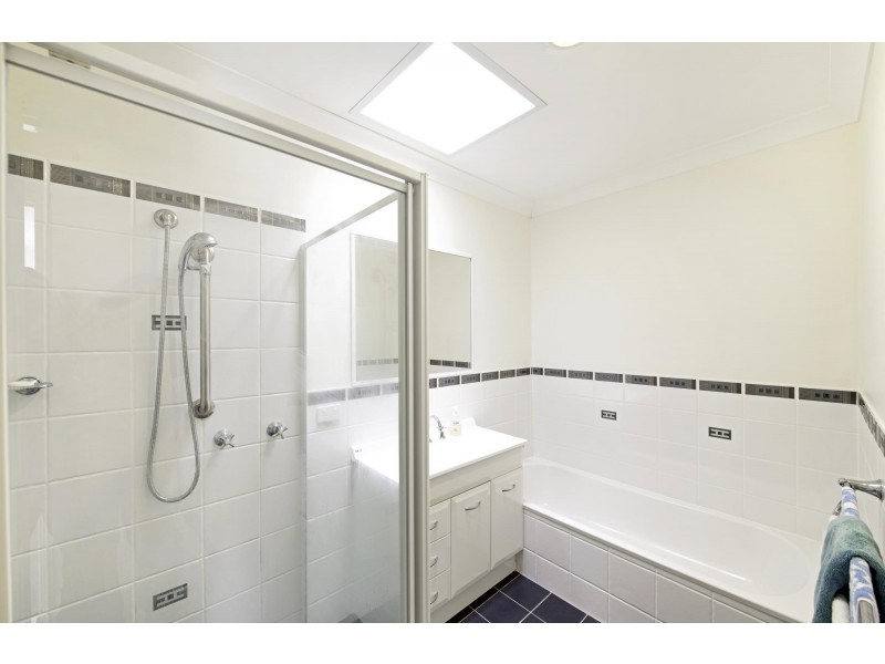 5/48 Siroset Close, Dunlop ACT 2615