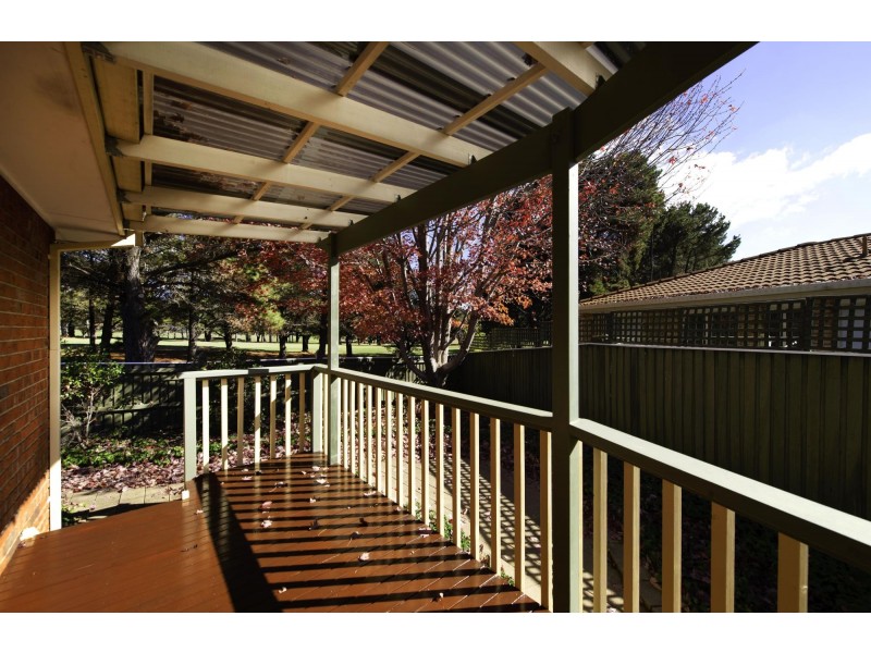 2/106 Britten Jones Drive, Holt ACT 2615