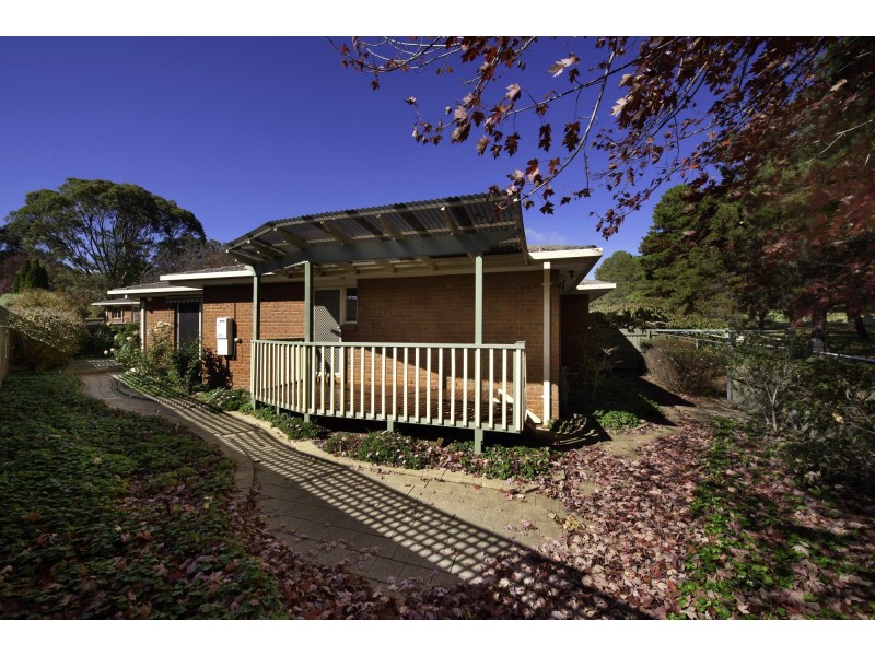 2/106 Britten Jones Drive, Holt ACT 2615