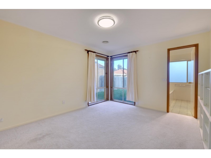 4 Carnall Close, Holt ACT 2615