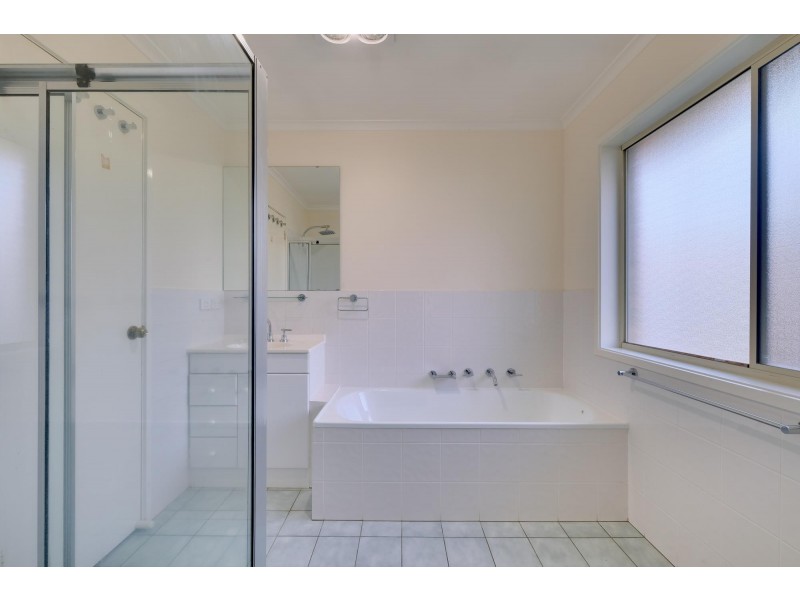 4 Carnall Close, Holt ACT 2615