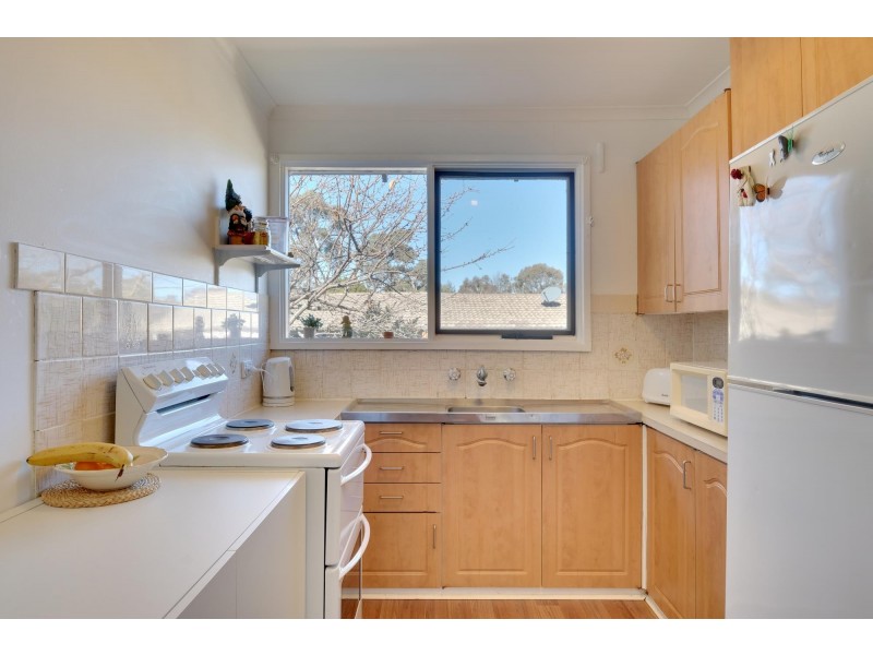 11 Geeves Court, Charnwood ACT 2615