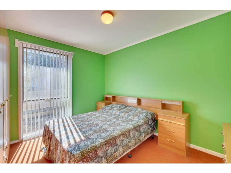 11 Geeves Court, Charnwood ACT 2615