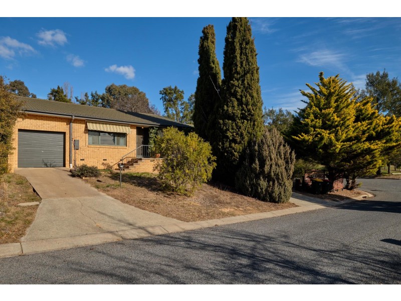 21 Macfarlan Place, Latham ACT 2615