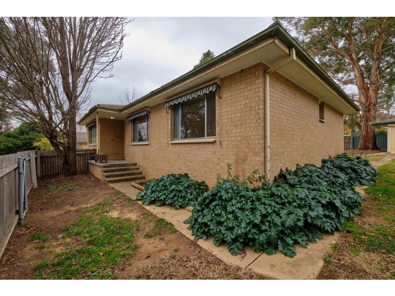 6 Swift Place, Macgregor ACT 2615