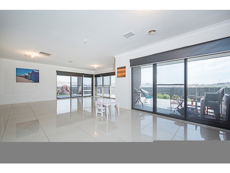 10 BOELKE Place, Macgregor ACT 2615