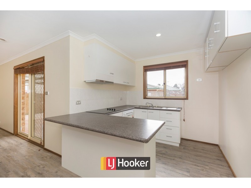 6 Hugh Mckay Crescent, Dunlop ACT 2615