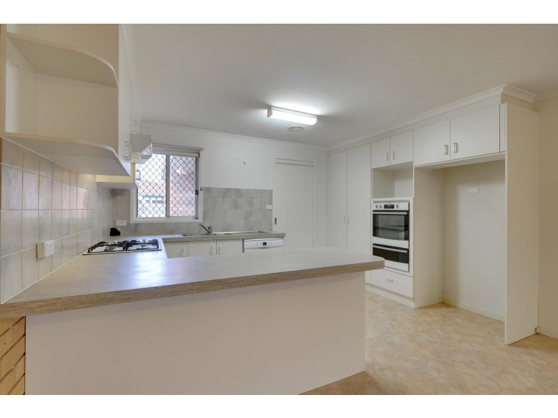 6 Thornhill Crescent, Dunlop ACT 2615