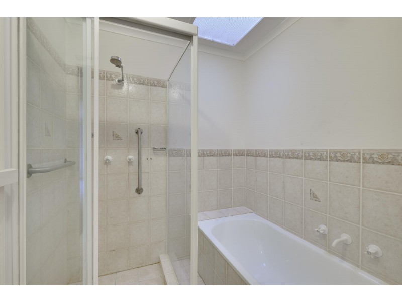 6 Thornhill Crescent, Dunlop ACT 2615