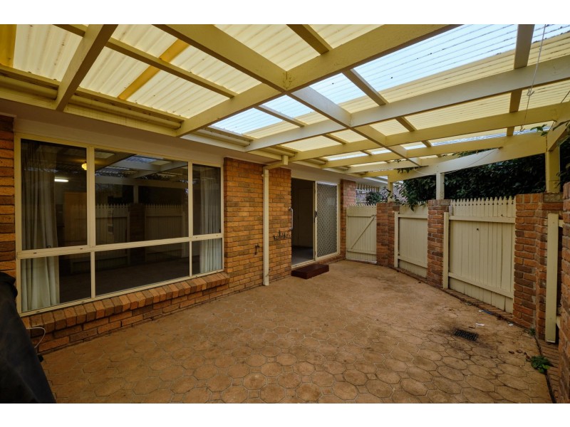 6 Thornhill Crescent, Dunlop ACT 2615