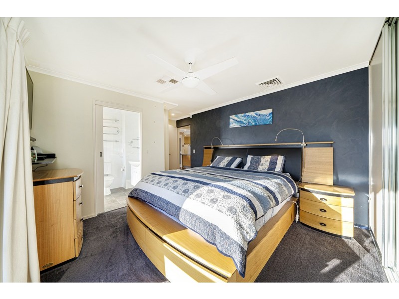 53 Baracchi Crescent, Giralang ACT 2617