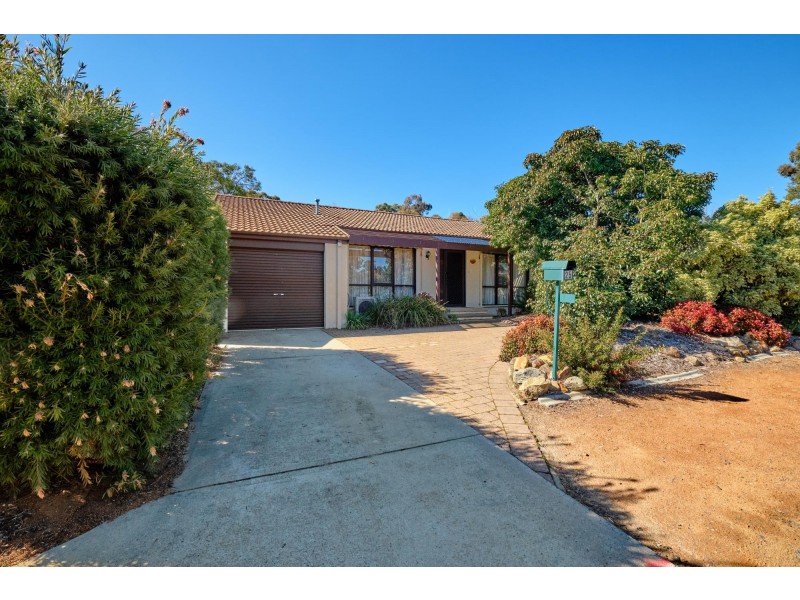 25 Moyes Crescent, Holt ACT 2615
