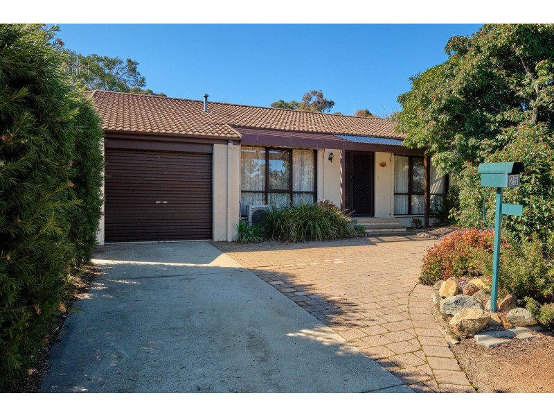 25 Moyes Crescent, Holt ACT 2615