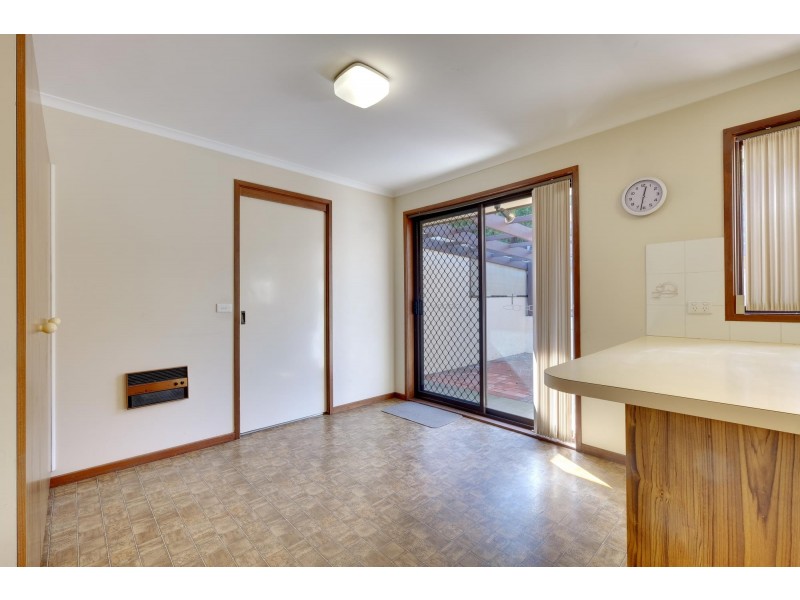 25 Moyes Crescent, Holt ACT 2615