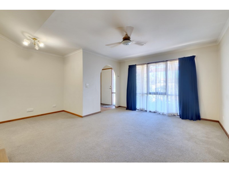 25 Moyes Crescent, Holt ACT 2615