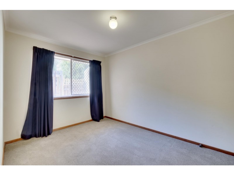 25 Moyes Crescent, Holt ACT 2615
