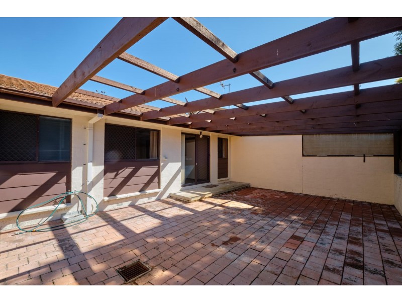 25 Moyes Crescent, Holt ACT 2615