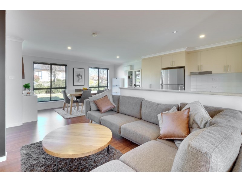 40 Clyde Finlay Street, Macgregor ACT 2615