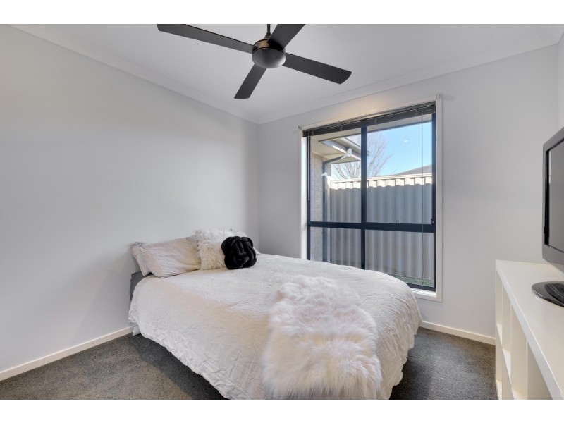 40 Clyde Finlay Street, Macgregor ACT 2615