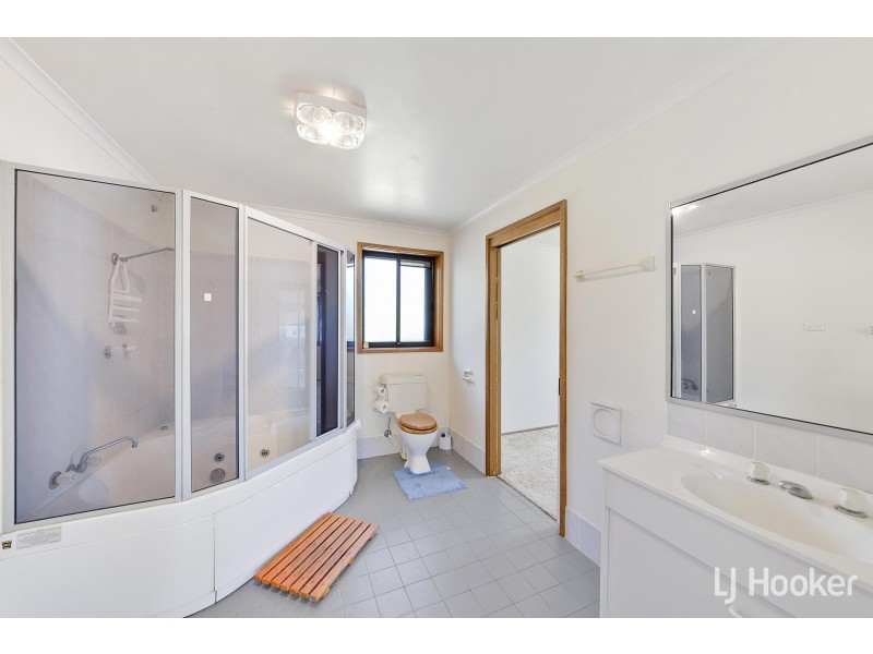 6 Mann Place, Higgins ACT 2615