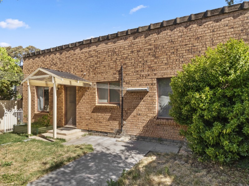 6 Moorehead Place, Latham ACT 2615