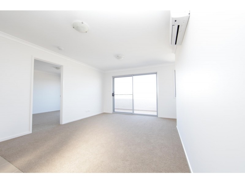 2/12 Jeff Snell Crescent, Dunlop ACT 2615