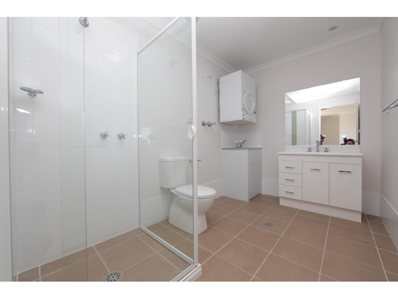 2/12 Jeff Snell Crescent, Dunlop ACT 2615