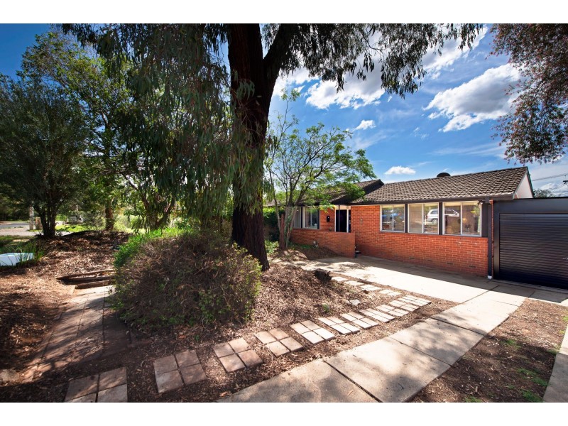 10 Cazaly Close, Holt ACT 2615