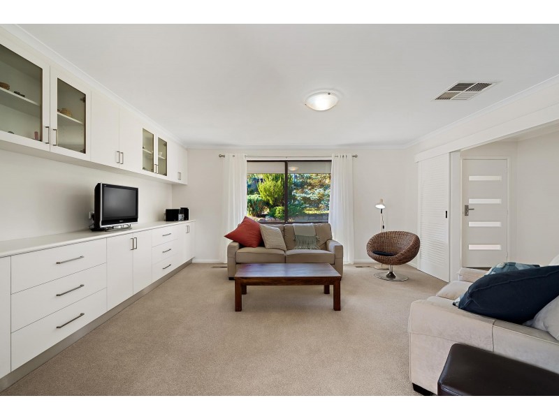 37 Clubbe Crescent, Macgregor ACT 2615