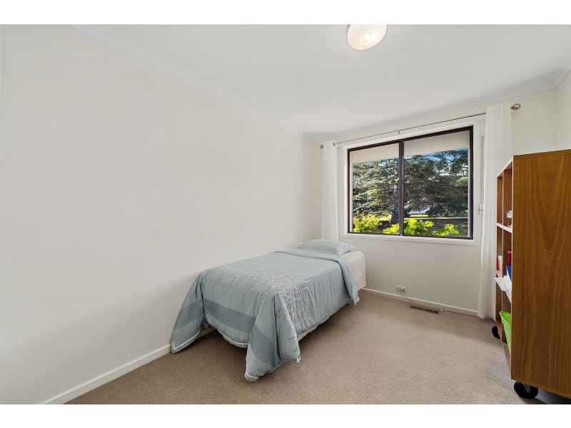 37 Clubbe Crescent, Macgregor ACT 2615