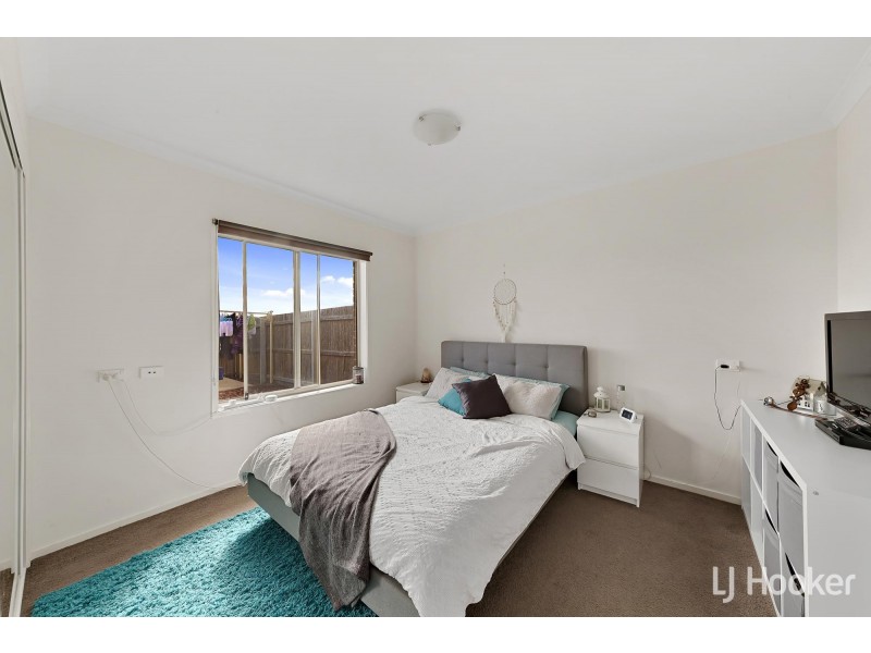 8/139 Macfarlane Burnett Avenue, Macgregor ACT 2615