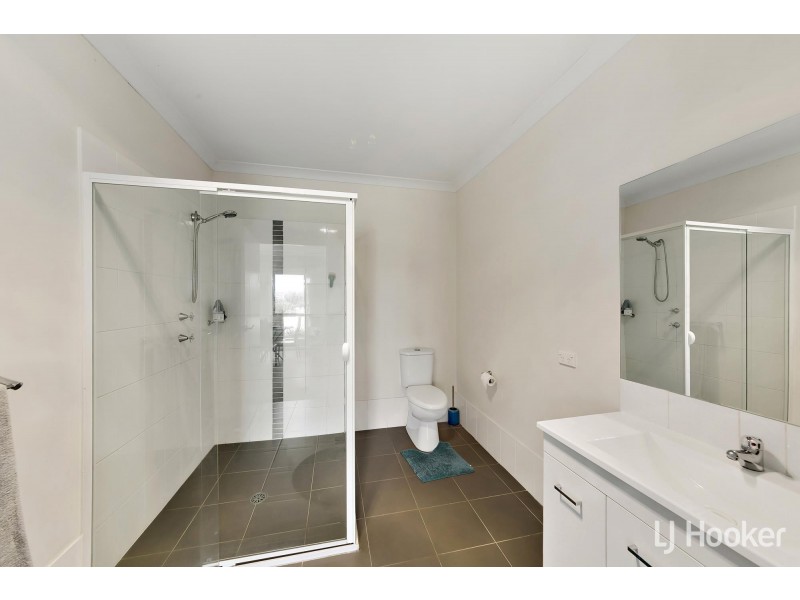 8/139 Macfarlane Burnett Avenue, Macgregor ACT 2615