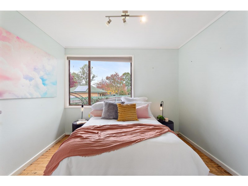 11 Squire Place, Charnwood ACT 2615