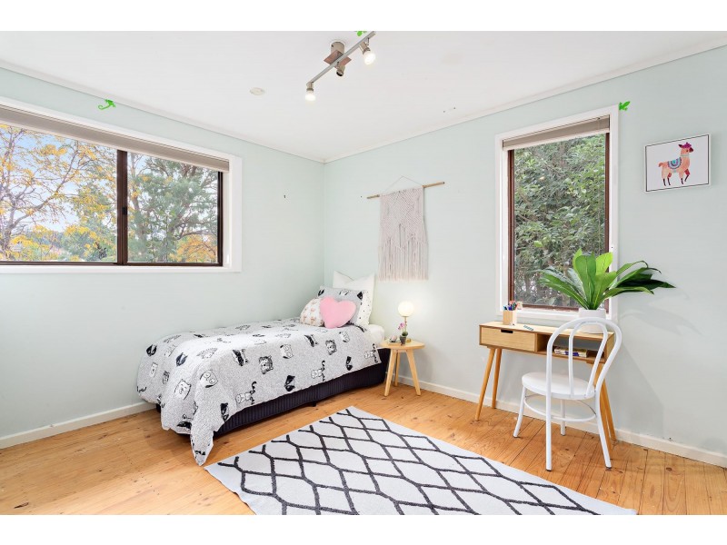 11 Squire Place, Charnwood ACT 2615