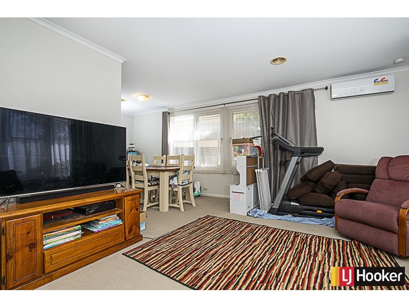42 Messenger Street, Holt ACT 2615