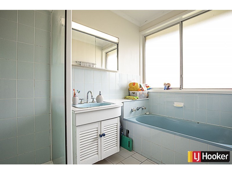 42 Messenger Street, Holt ACT 2615