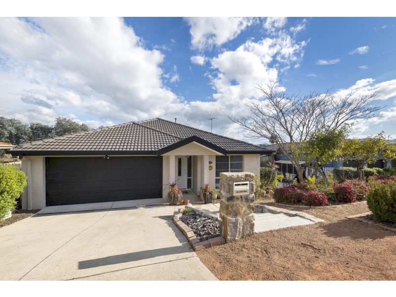 16 Grove Place, Dunlop ACT 2615