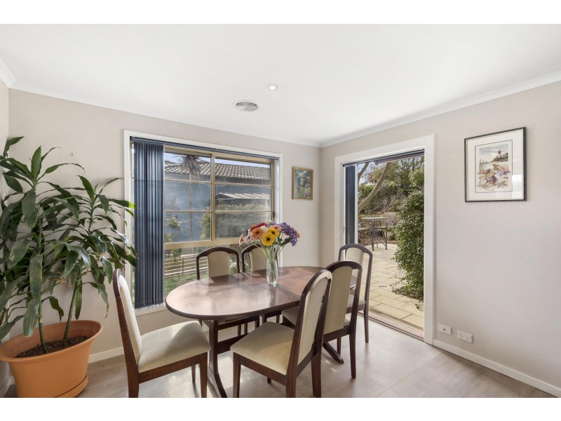 16 Grove Place, Dunlop ACT 2615