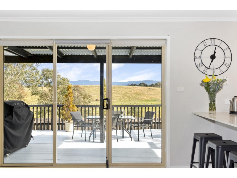 16 Grove Place, Dunlop ACT 2615