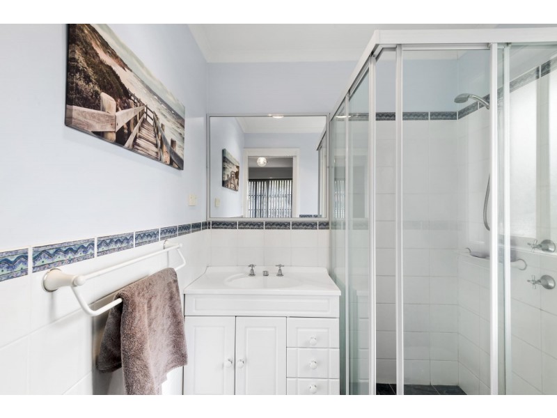 16 Grove Place, Dunlop ACT 2615