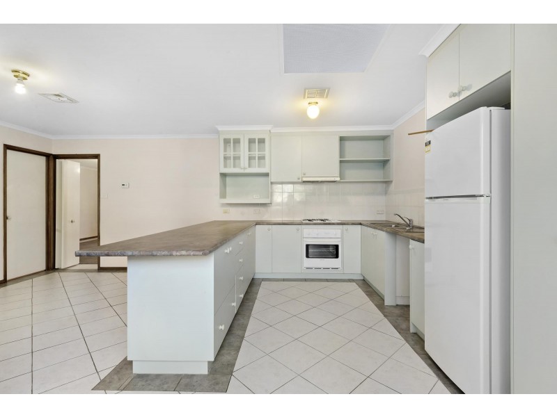 12 Watchorn Close, Holt ACT 2615