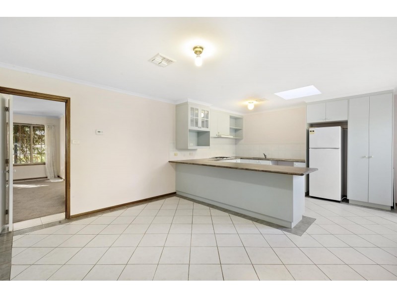 12 Watchorn Close, Holt ACT 2615