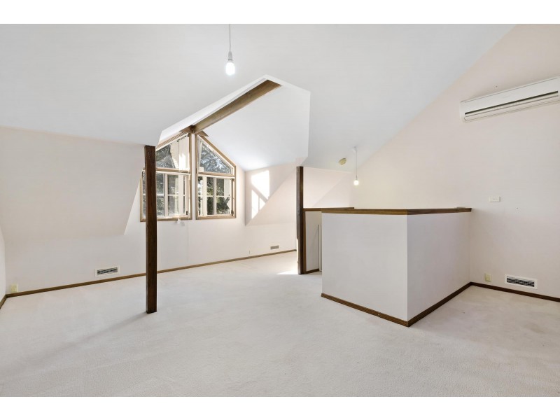 12 Watchorn Close, Holt ACT 2615