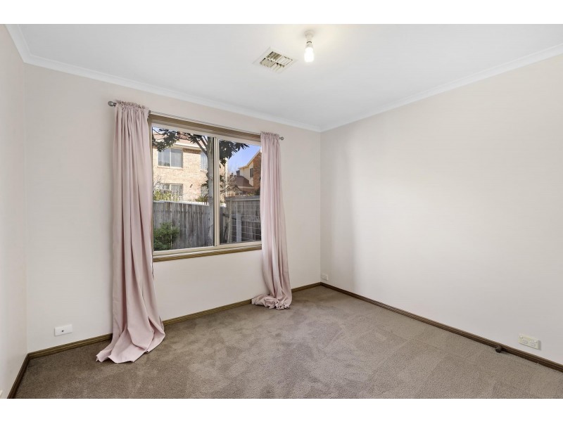 12 Watchorn Close, Holt ACT 2615