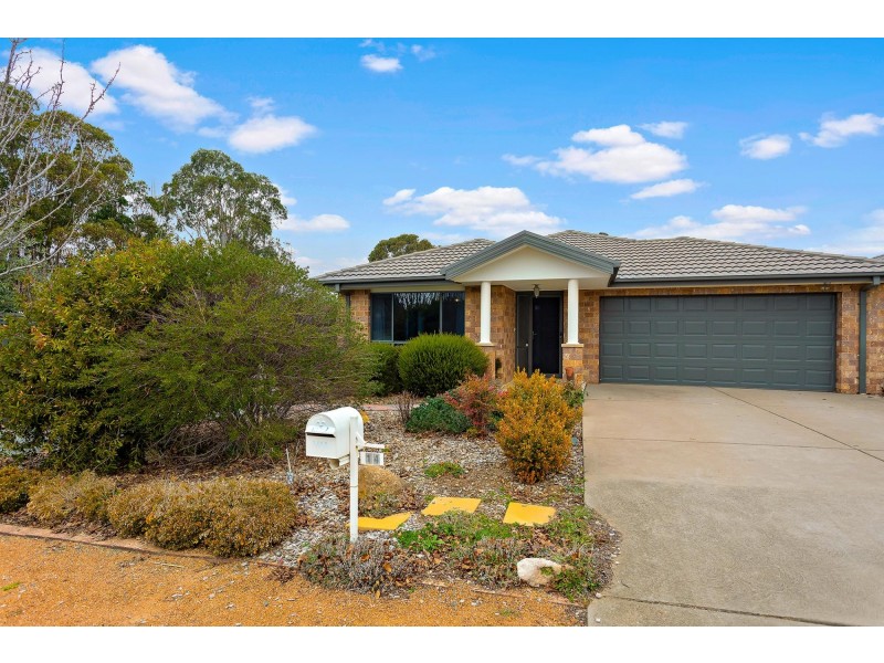 14 Jean Macnamara Street, Macgregor ACT 2615