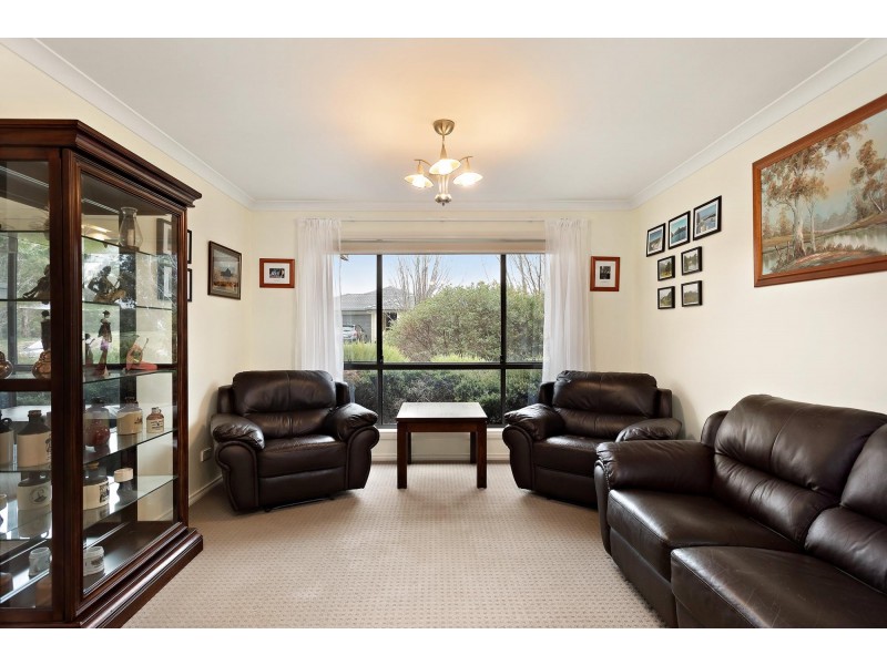 14 Jean Macnamara Street, Macgregor ACT 2615