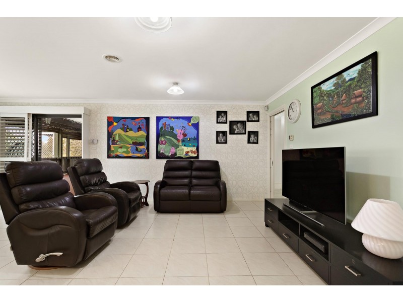 14 Jean Macnamara Street, Macgregor ACT 2615